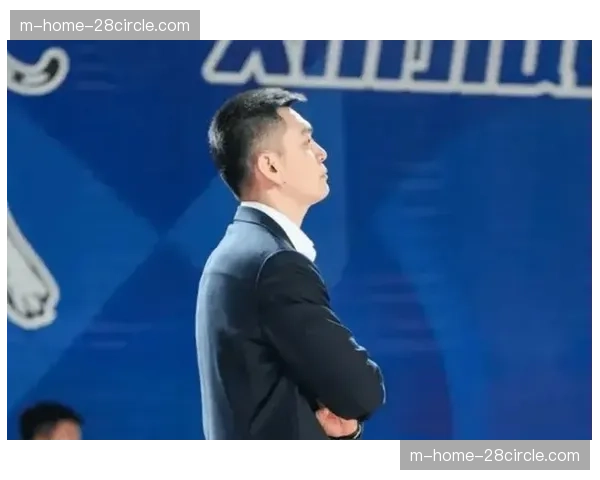 本土球员蓝领化趋势值得关注 杨鸣反其道而行之获成效 本土球员蓝领化趋势值得关注 杨鸣反其道而行之获成效