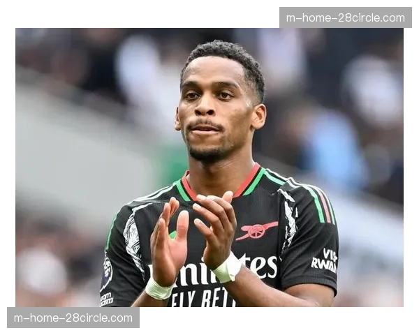 阿森纳防线轮换面临考验 廷贝尔复出时间仍存变数 阿森纳防线轮换面临考验 廷贝尔复出时间仍存变数